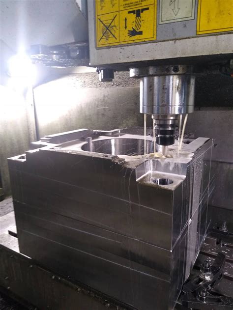 fornecedores de serviços de usinagem cnc|Os 12 maiores fabricantes de usinagem CNC nos EUA.